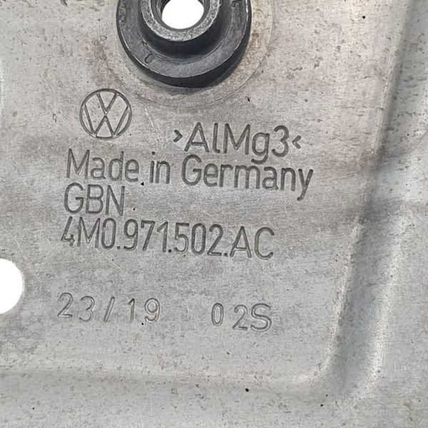 Suporte Bateria Audi Q8 2020