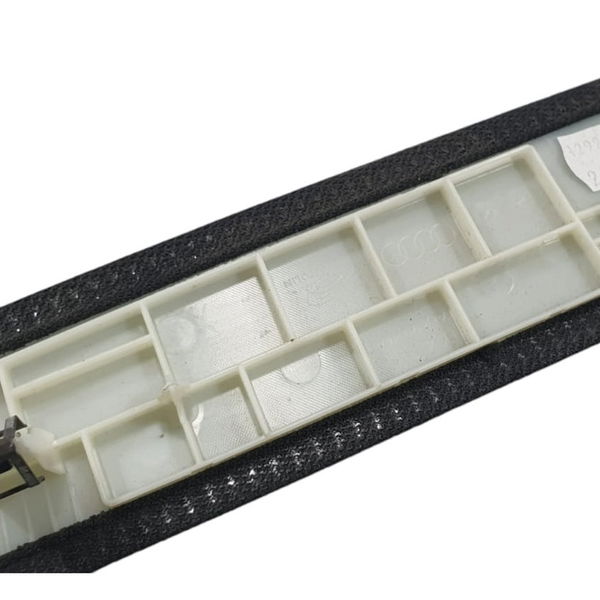 Acabamento Coluna L/direito Audi Q8 2020