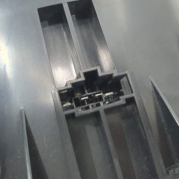 Alto Falante Traseiro Direito Audi Q8 2020 Preto