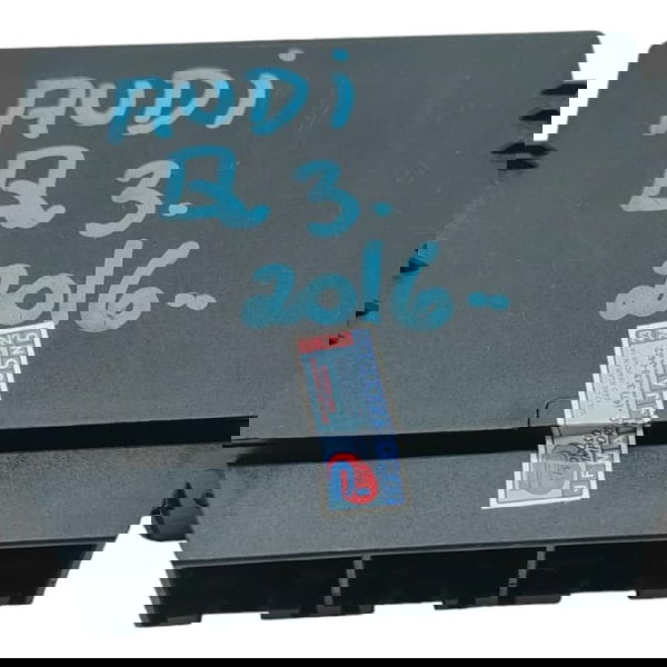 Módulo Estacionamento Audi Q3 2016 Preto