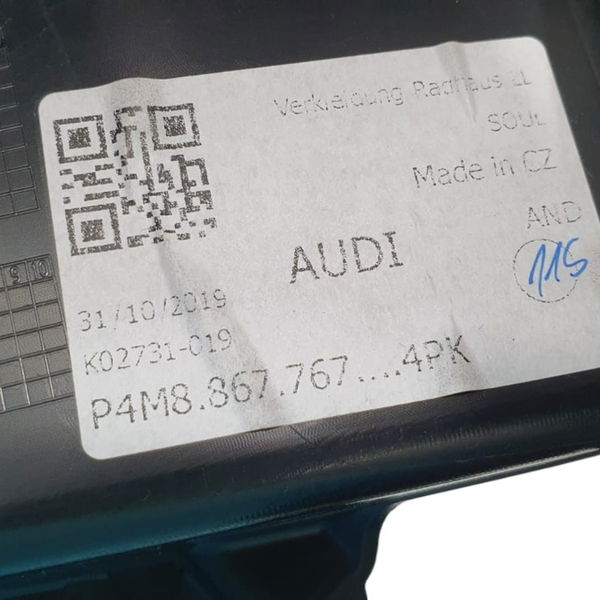 Soleira Porta Traseira Esquerda Audi Q8 2020 Preto