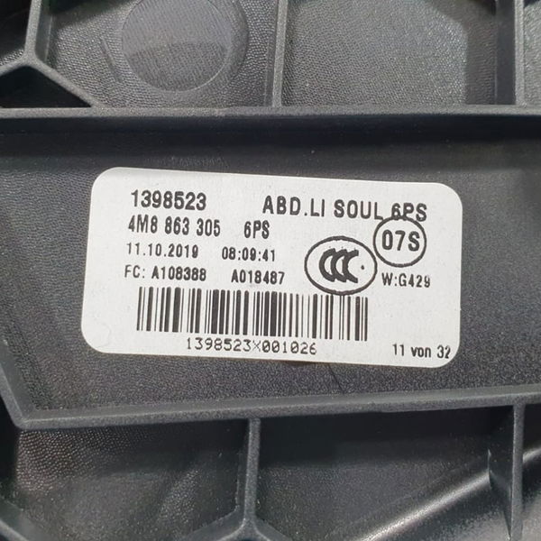 Acabamento Console Central L/esq Audi Q8 2020 /4m8863305