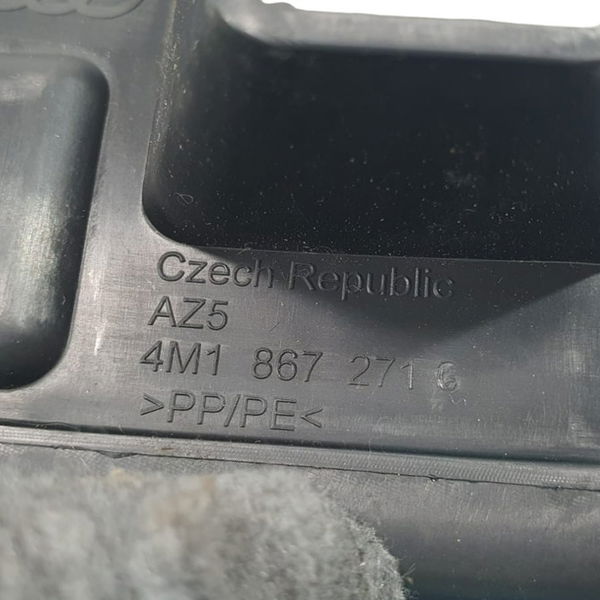 Acabamento Soleira Dianteira Esquerda Audi Q8 2020 Preto