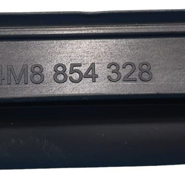 Moldura Para-brisa L/dir Audi Q8 2020 /4m8854328