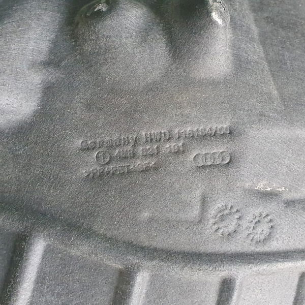 Parabarro Dianteiro Esquerdo Audi Q8 2020