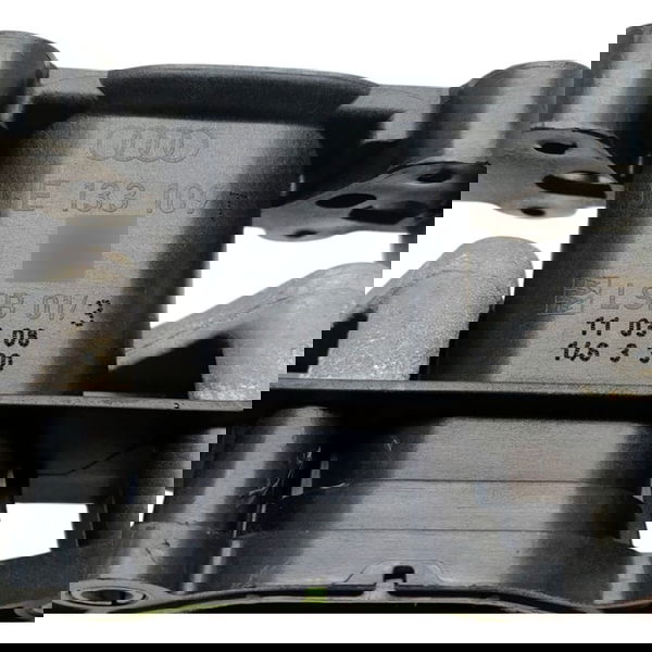 Suporte Coletor Admissão Audi A7 2012