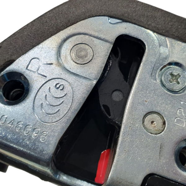 Fechadura Porta Dianteira Direita Subaru Forester Xt 2018