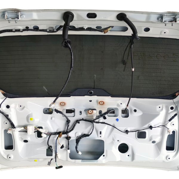 Tampa Capo Traseiro Subaru  Forester Xt  2015/ 2018 Branco