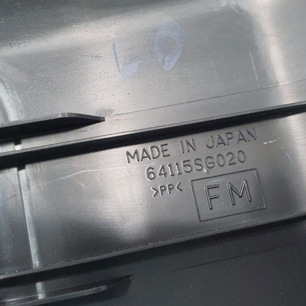 Acabamento Banco Dianteiro Direito Subaru Forester Xt 2018 Preto