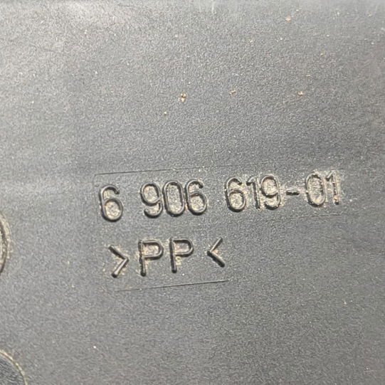 Caixa Fusível Porta-malas Bmw 550i 2010