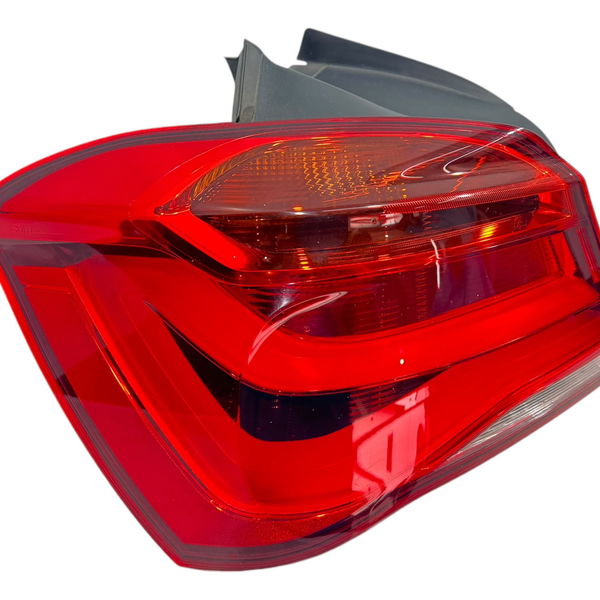 Sinaleira Lanterna Traseira Bmw 125 2016