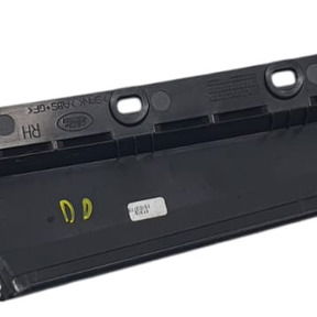 Aplique Porta Dianteira Direita Range Rover Velar P300 2020 Dianteira Direita Preto