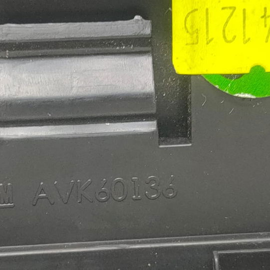 Acabamento Tomada 12v Chevrolet Tracker 2015 Preto