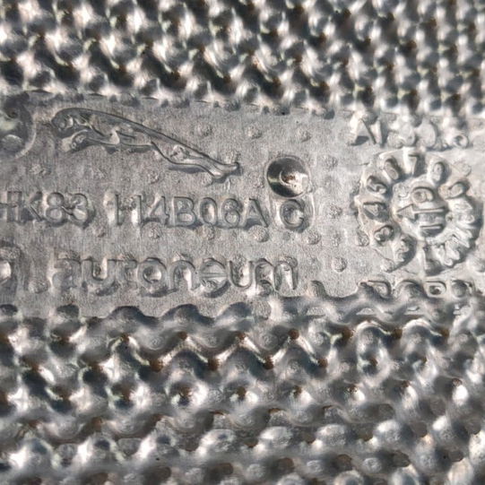 Protetor Anti Chamas Escapamento Range Rover Velar 2019