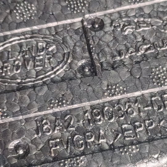 Isopor Ferramenta Step Range Rover Velar 2.0 2019