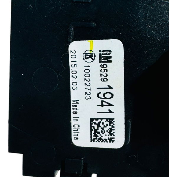 Chave Luz Gm Tracker 2015