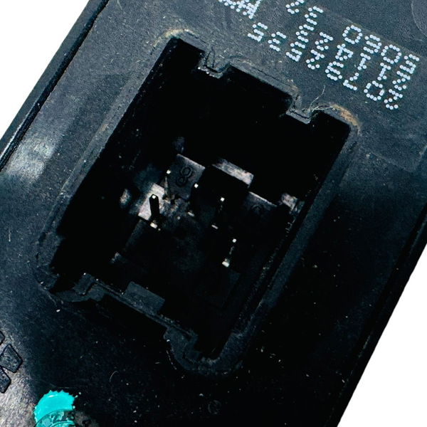 Botão Vidro Elétrico Gm Tracker 2014