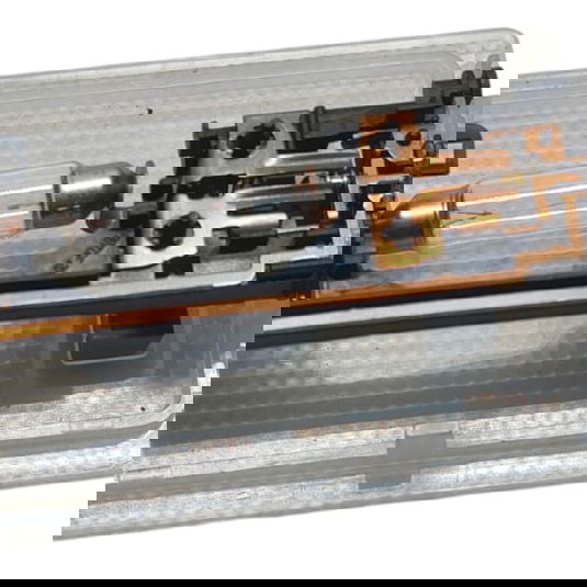 Luz Cortesia Teto Tracker 2018