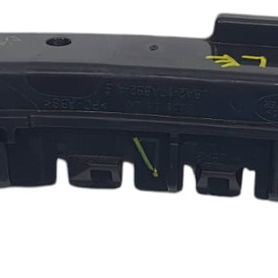 Guia Parachoque Traseiro L/esq. Range Rover Velar P300 2020