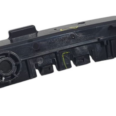 Guia Parachoque Traseiro L/dir. Range Rover Velar P300 2020