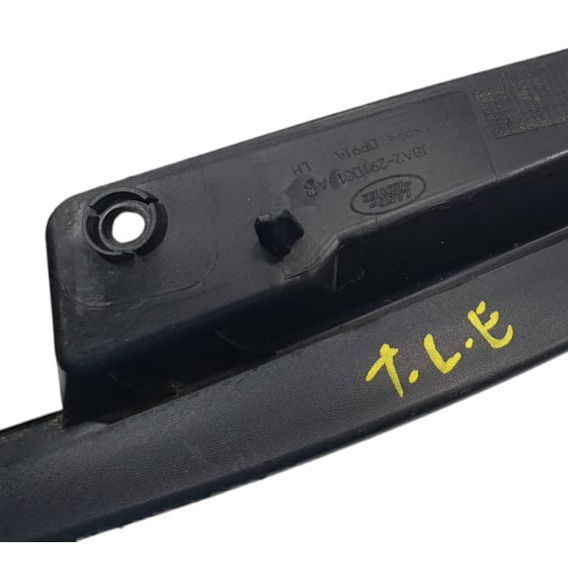 Guia Parachoque Traseiro L/dir. Range Rover Velar P300 2020