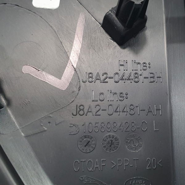 Acabamento Lateral Painel L/esq Range Rover Velar P300 2020