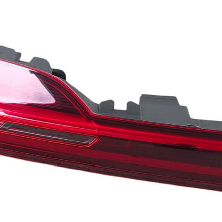 Lanterna Tampa Traseira Audi E- Tron 2020 C/detalhe Esquerdo Vermelho