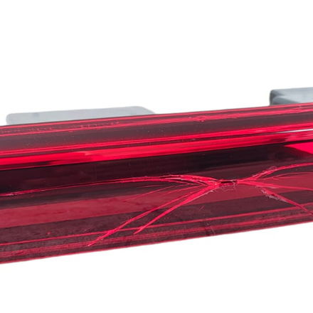 Lanterna Tampa Traseira Audi E- Tron 2020 C/detalhe Esquerdo Vermelho