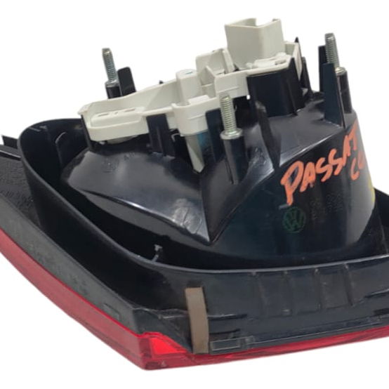 Lanterna Tampa Traseira L/d Vw Passat Cc 2010