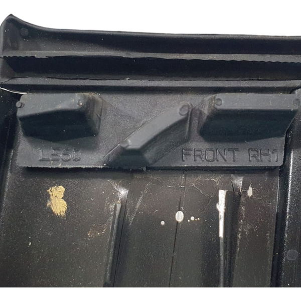 Aplique Moldura L/dir. (c/detalhes) Range Rover Velar 2020