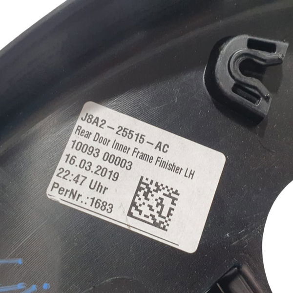 Canaleta Interna Porta Traseira Esq Range Rover Velar 2020