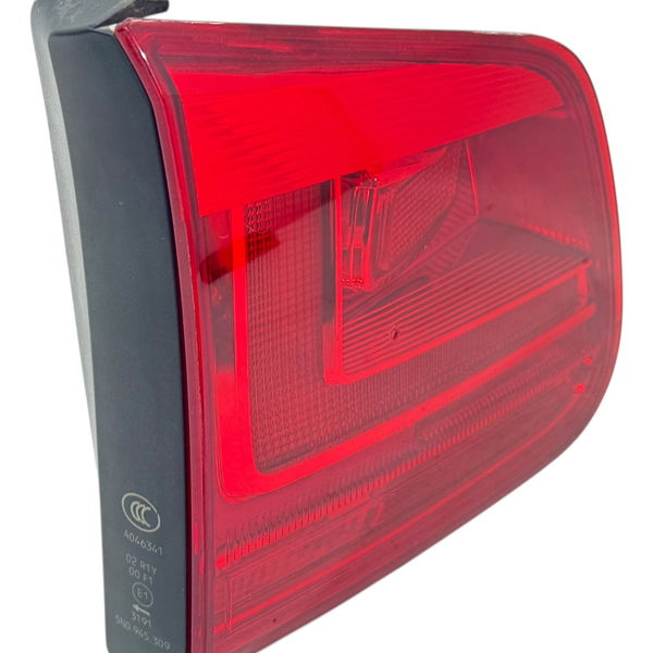 Lanterna Tampa Tras. Esq. Tiguan 2012 5n0945309 Esquerdo Vermelho