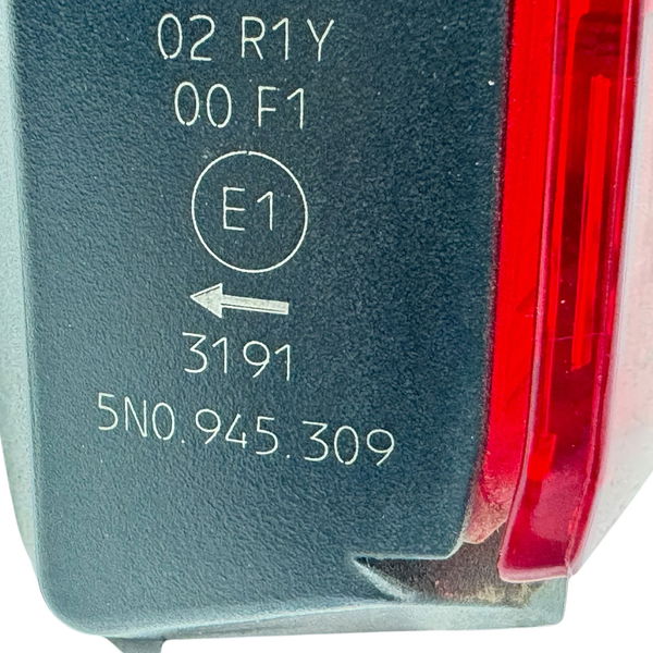 Lanterna Tampa Tras. Esq. Tiguan 2012 5n0945309 Esquerdo Vermelho