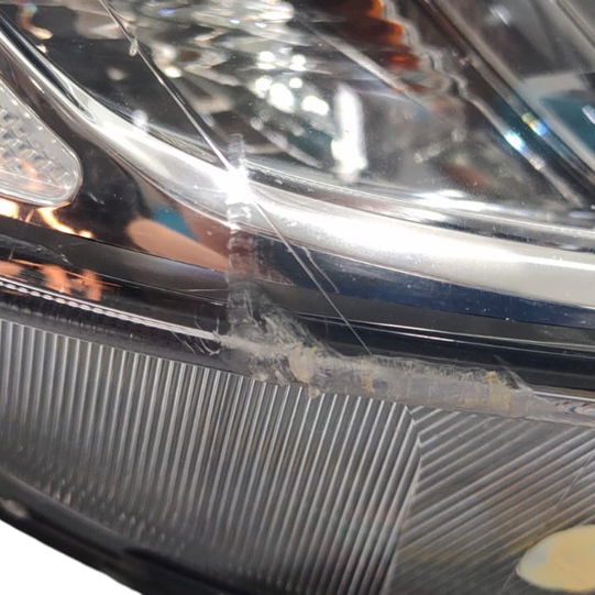 Farol Xenon L/d Kia Sorento 2014 (c/detalhe) Direito