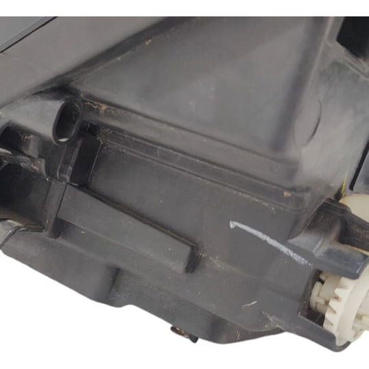 Farol L/e Chevrolet Equinox 2018 ( Retirada De Peças) Esquerdo