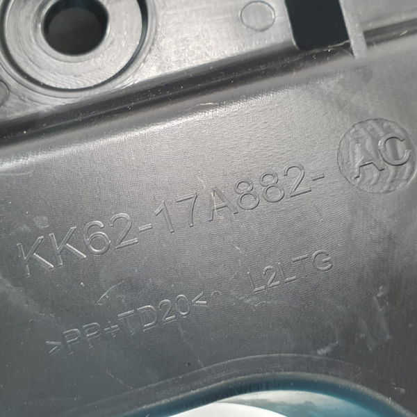 Suporte Parachoque Traseiro L/esq Range Rover Sport Hse 2020