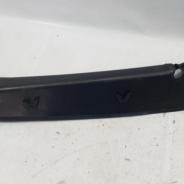 Moldura Tampa Traseira L/esq Range Rover Sport Hse 2020