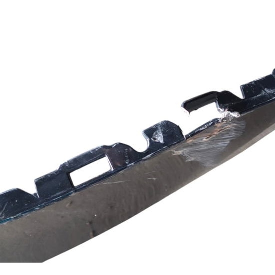 Para Choque Traseiro Audi Q3 2014 (detalhe)