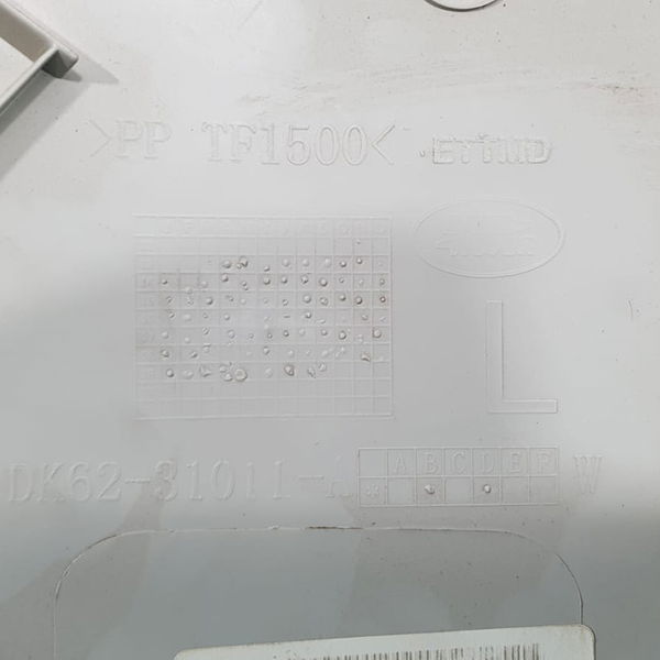 Moldura Coluna Traseira Direita Range Rover Sport Hse 2020