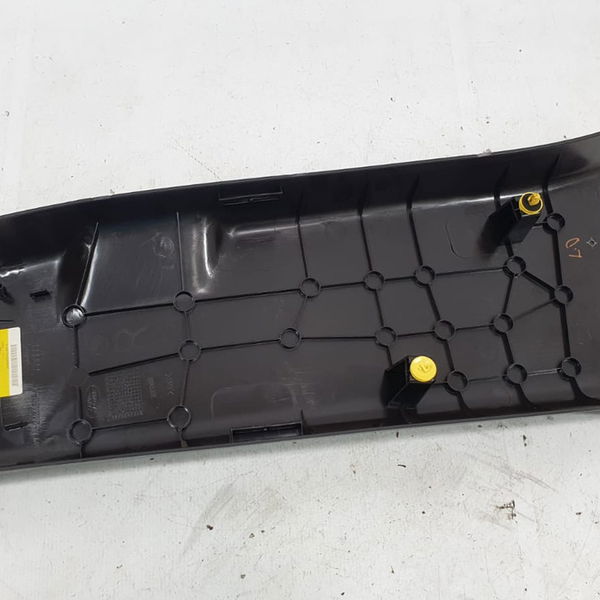 Acabamento Coluna Central L/direito Range Roversporthse 2020