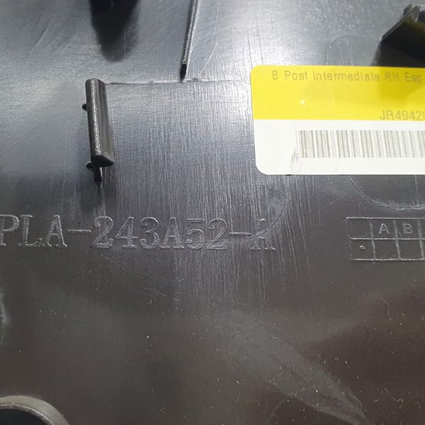 Acabamento Coluna Central L/direito Range Roversporthse 2020