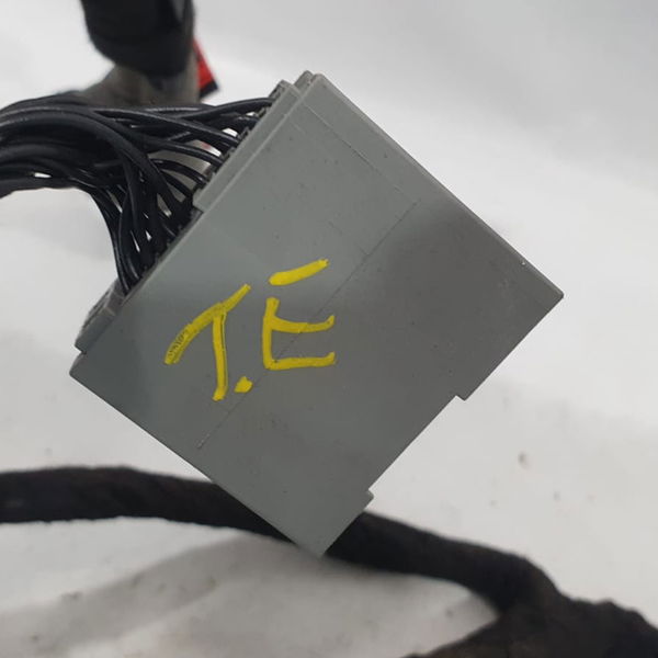 Chicote Porta Traseira Esquerda Range Rover Sport Hse 2020