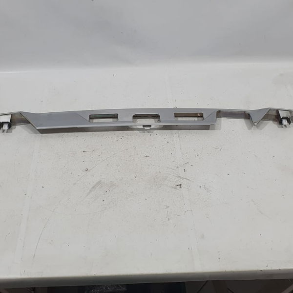 Moldura Tampa Porta-malas Range Rover Sport Hse 2020 Prateado