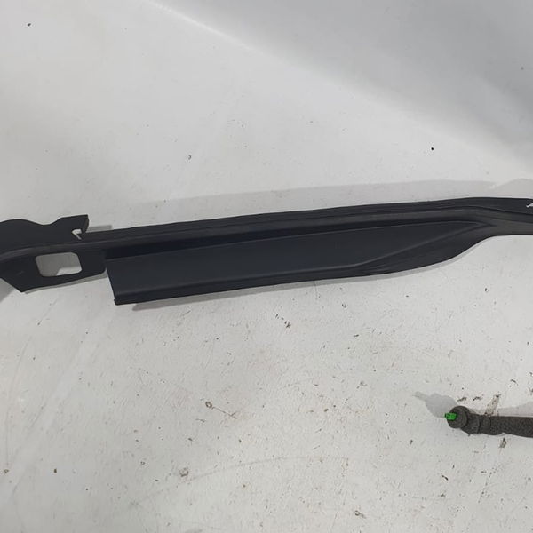 Acabamento Sensor Tampa Porta-malas L/e Range Rover Sport 20 Preto