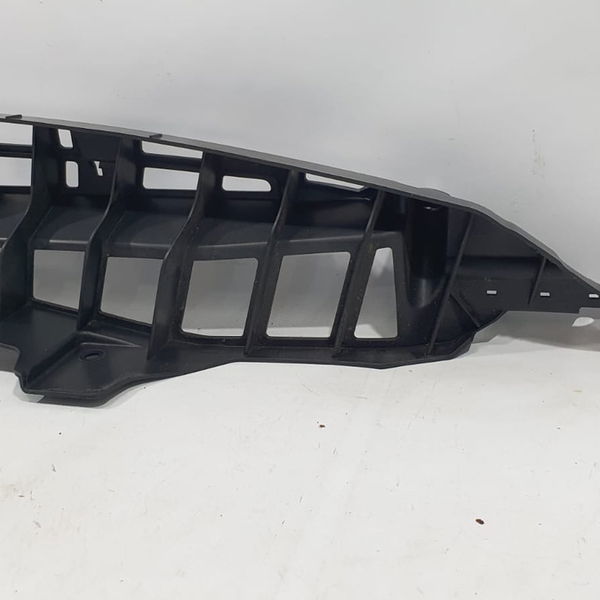 Suporte Guia Central Parachoque Tras. Range Rover Sport 2020