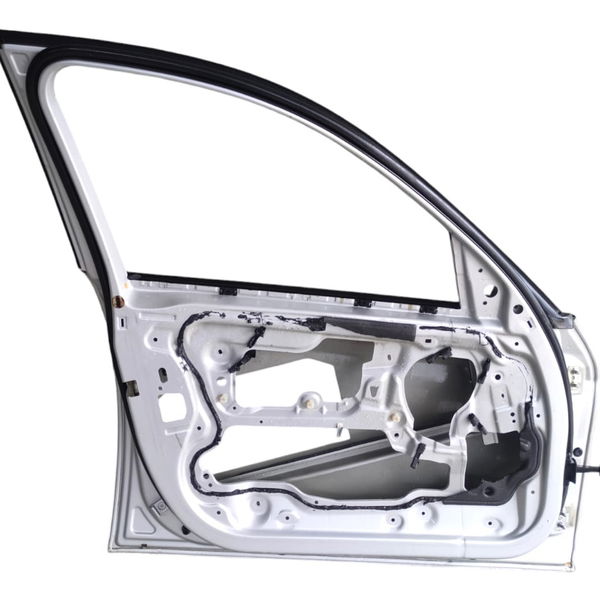 Porta Dianteira Esquerda Bmw 320i 2013 (c/detalhe) Dianteira Esquerda Prateado