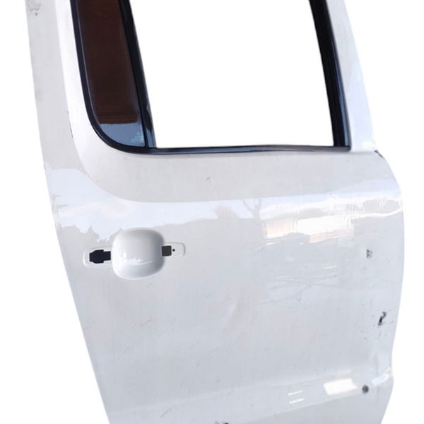Porta Traseira Direita Amarok 2014 (avaria) Traseira Direita Branco