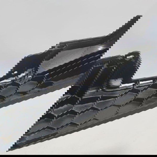 Acabamento Banco Dianteiro Direito Bmw 320i F30 2015