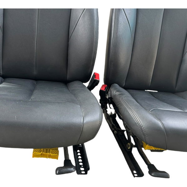 Bancos Dianteiros Bmw 116 2013 Preto