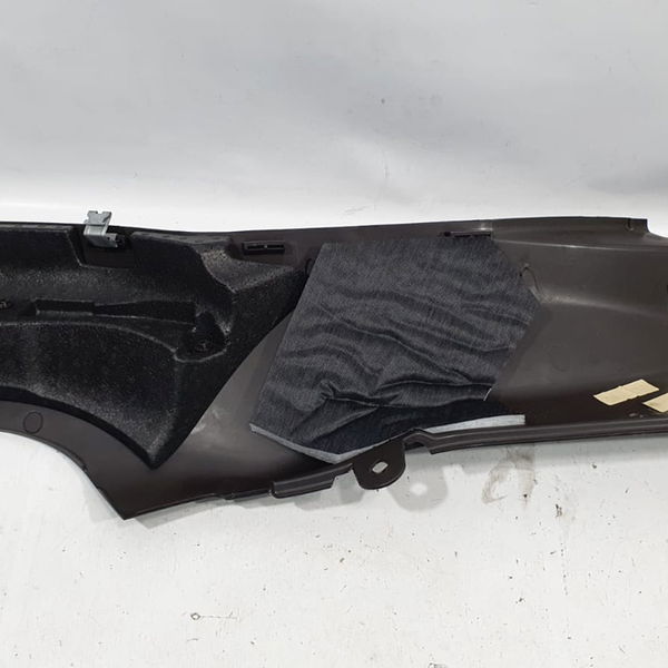 Acabamento Traseiro Esquerdo Range Rover Sport Hse 2020 Preto Listras